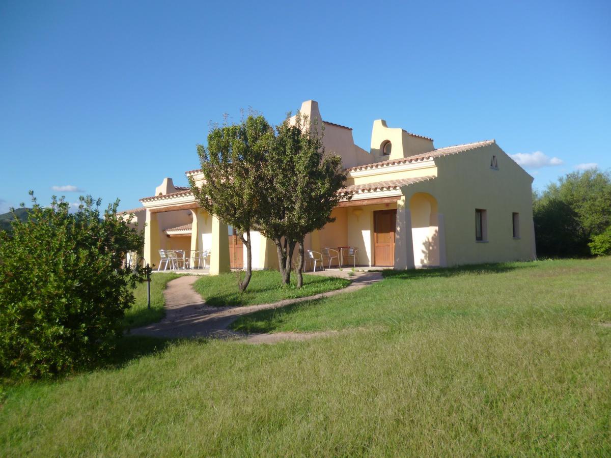 Hotel Minnia Budoni Εξωτερικό φωτογραφία