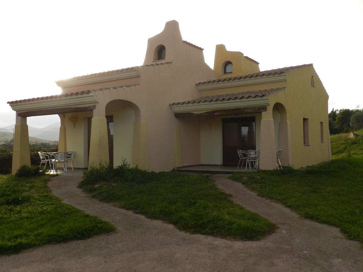 Hotel Minnia Budoni Εξωτερικό φωτογραφία